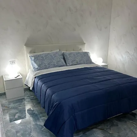 Ester 4 * Naples