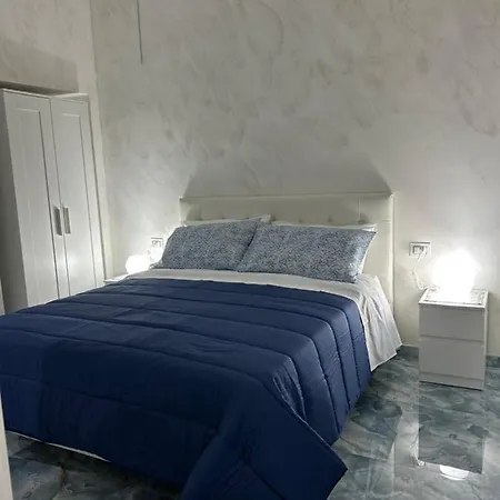 Ester 4 * Naples